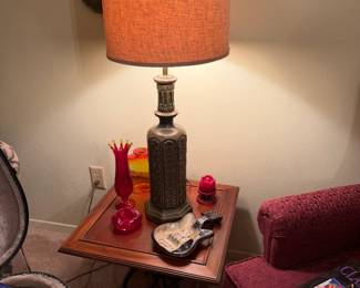 MC Daisy design table lamp with original shade, great glass