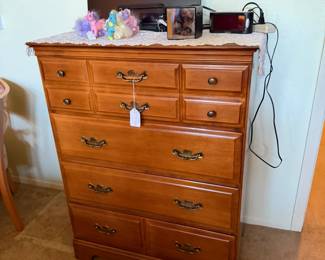 Vintage chest of drawers, solid wood great condition