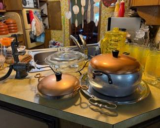 Vintage Ware Ever Hallite aluminum stock pot and smaller pot 