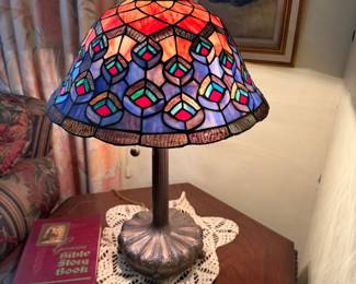 A close look at this really pretty lamp