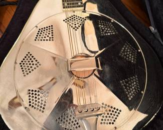 A close look at the Johnson Resonator mandolin