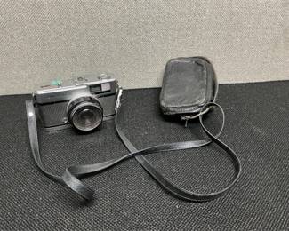 Lot # : 230 - Olympus Trip 35 Camera and Camera Bag