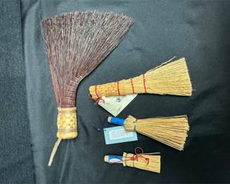 Lot # : 28 - Handcrafted Kitchen Handbrooms