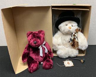 Lot # : 65 - Gund and Hallmark Bears