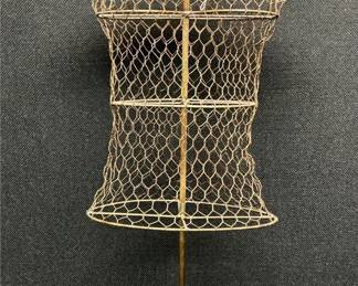 Lot # : 239 - 2 Wire Female Mannequin Jewelry Displays
