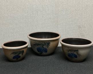 Lot # : 216 - Rowe Pottery Works Mixing Bowls