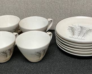 Lot # : 218 - Fukagawa Teacups and Plates
