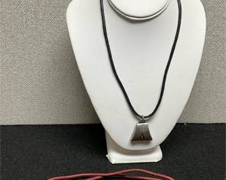 Lot # : 90 - Longaberger "So Rachel" Necklaces & Earring