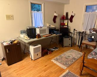 Refirgerator, Microwave and Small Appliances