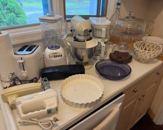 Vintage Kitchen Aid Mixer, Small Appliances and Bakeware