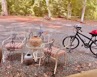 Men's 26" Jamis Explorer Hybrid Bicycle, Helmet, Bicycle Pumps, Table, Chairs and Pots