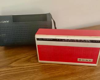 Vintagr Sony Transister Radio and Case