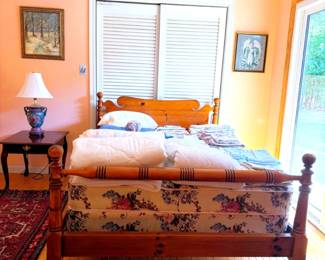 Full Size Cannon Bazll Pine Bed and Linens
