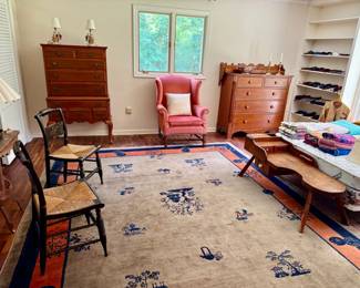 Traditional and Primitive Furniture