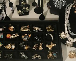 figural brooches and more
