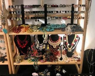 everything in this room is ten dollars each