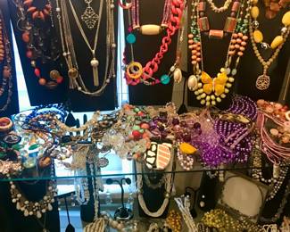 everything in this room is ten dollars each