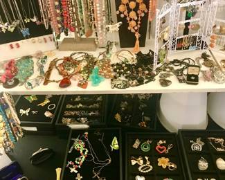 everything in this room is ten dollars each