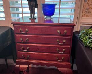 Silverware cabinet