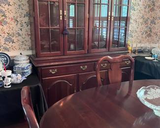China cabinet hutch