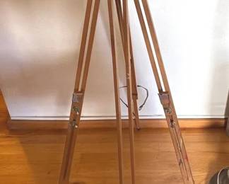 SAT313 - Madef Easel