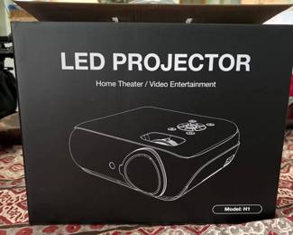 SAT467 - LED Projector Home theater/ Video Entertainment
