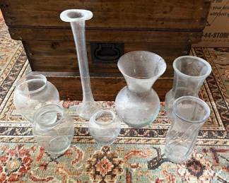 SAT325 - 7 Decorative Glass Vases