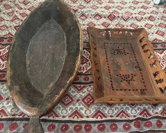 SAT468 - Vintage Hand-Carved Wooden Bowl & Tray Set