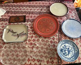 SAT309 - Assorted Serving Dishes