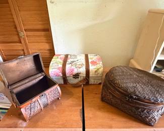 SAT466 - Bundle of Chests & Baskets