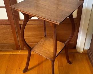 SAT046 - Vintage two-tier parlor table