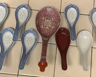 SAT203 - Porcelain Chinese Soup Spoons
