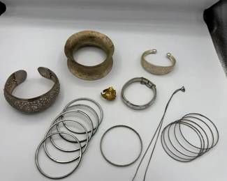 SAT551 - Silver-Tone Costume Jewelry