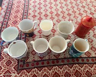 SAT153 - Bundle of mixed Mugs + ceramic tea strainer