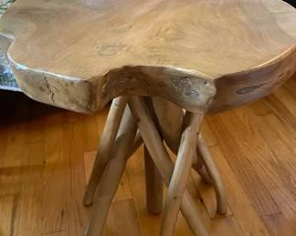 SAT410 - Solid Wood Accent Table