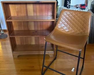 SAT318 - Wooden Bookshelf & Leather Chair