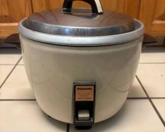 SAT232 - Panasonic Rice Cooker