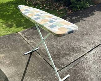 SAT360 - Seymour Full- Size Ironing Board