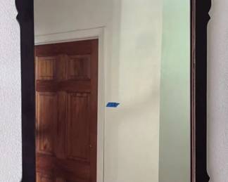 SAT181 - Traditional Chippendale-Style Wooden Wall Mirror