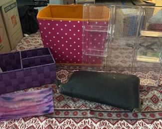 SAT494 - Household Storage and Divider Lot