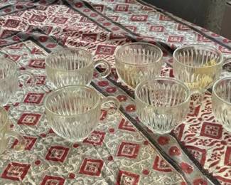 SAT238 - 11 Glass Tea Cups