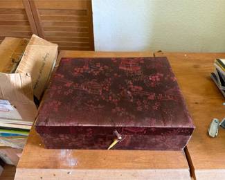 SAT450 - Chinese Tea Set Box Storage