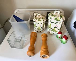 SAT277 - Bundle of Shakers + Pots