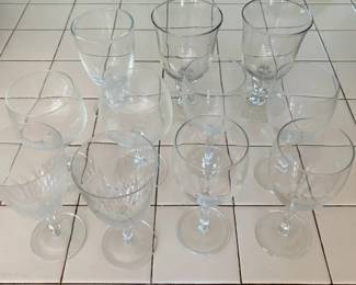 SAT121 - Assortment Of Glass Cups