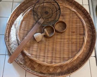 SAT285 - Bamboo Trays & Wooden Cups