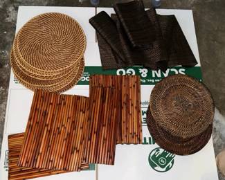 SAT213 - Table Setting Pieces