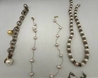 SAT483 - Collection of Pearl Jewelry