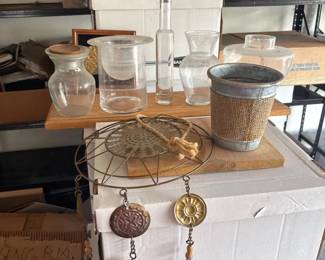 SAT538 - Glass Vases & Miscellaneous Items