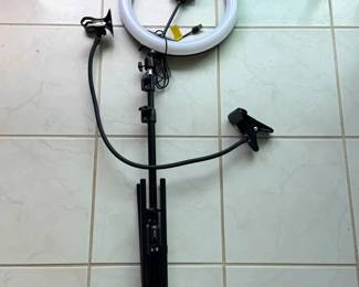 SAT272 - 60in Ring Light (USB) + Clamp