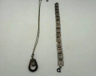 SAT433 - Silver Necklace and Bracelet